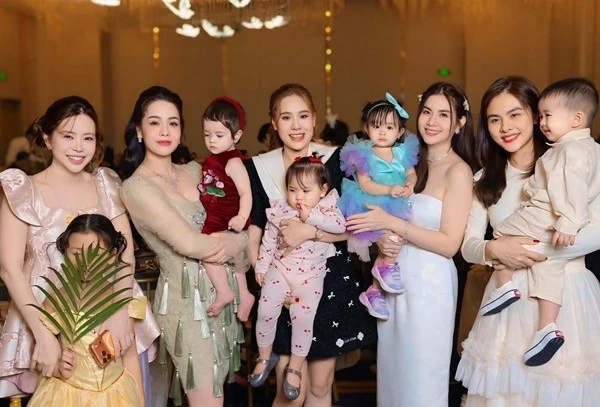 Sao Việt tề tựu dự tiệc sinh nhật con gái Nhật Kim Anh