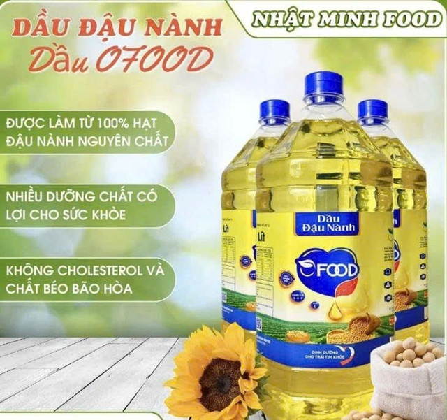 Dầu đậu nành Ofood của Công ty Nhật Minh Food vừa được cơ quan chức năng xác định sử dụng dầu ăn dành cho thức ăn chăn nuôi chế biến thành dầu ăn cho người - Ảnh: Chụp màn hình dau.jpg