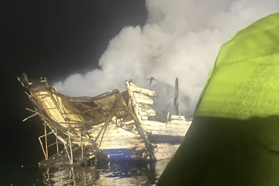 Cháy tàu Signature Royal QN-7269, trách nhiệm Công ty CP Du lịch quốc tế Kỳ quan Hạ Long? 