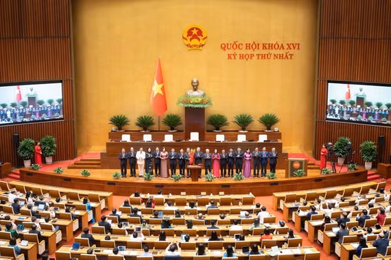 Toàn cảnh ngày làm việc đầu tiên của kỳ họp thứ Nhất, Quốc hội khoá XVI