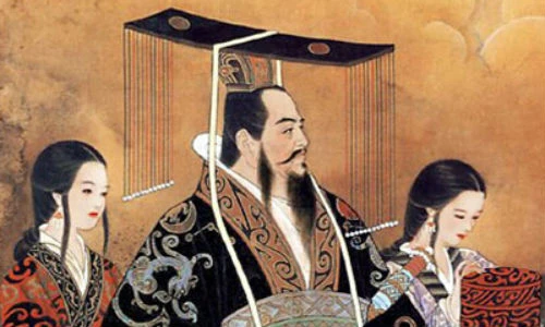 Vì sao Tần Thủy Hoàng “cuồng” long bào màu đen huyền bí?