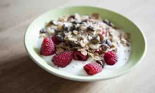 Thêm thực phẩm này vào sữa chua sẽ thành món đại bổ dưỡng