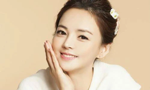 Muốn da mịn màng, trắng sáng phải bù nước vào thời điểm này 