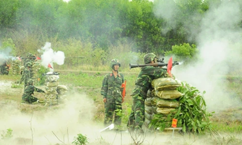 Mục kích xe tăng, pháo binh Quân khu 7 đánh địch