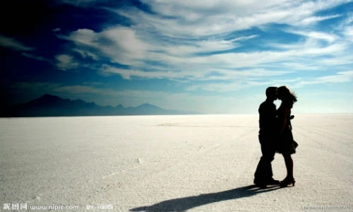 Giải mã giấc mơ thấy người yêu ngoại tình với bạn thân