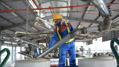 PVOIL Miền Đông sẽ xử lý ra sao khi nhà thầu "ruột" bỏ thầu vượt giá?