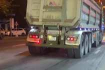 Phường Kon Tum yêu cầu xử lý xe chở vật liệu vi phạm vệ sinh môi trường