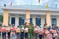 Nhiều hoạt động hỗ trợ người dân Gia Lai chịu thiệt hại do bão lũ