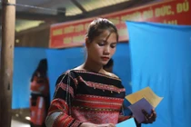 Hoàn thành bầu cử sớm tại thôn biệt lập giữa rừng tại tỉnh Gia Lai