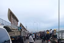 Cứu sống học sinh lớp 11 ở Gia Lai nhảy đập tự tử trên sông Côn