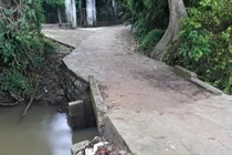 Một người tử vong thương tâm tại Gia Lai do xe máy lao xuống cống không nắp