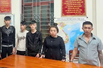 Bắt 5 đối tượng gây rối trật tự công cộng tại Gia Lai do “ nữ quái ” cầm đầu