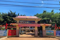 Hiệu trưởng lên mạng 'cầu cứu' vì học sinh của trường thiếu sách giáo khoa