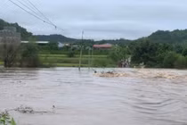 Gần 350 hộ dân xã Ia Pa bị cô lập vì mưa lớn kéo dài, ngầm tràn ngập sâu