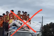 Phạt 10 triệu đồng và trừ 6 điểm GPLX vì chở người trên thùng và nóc ô tô