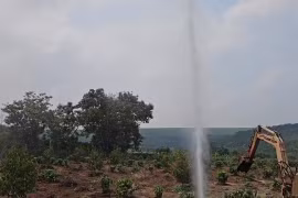 Gia Lai xuất hiện giếng khoan phun cột nước cao hơn 10 mét