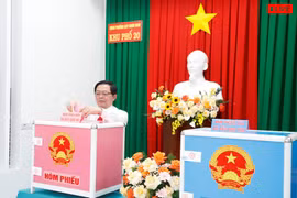 Cử tri tỉnh Gia Lai nô nức tham gia ngày hội non sông