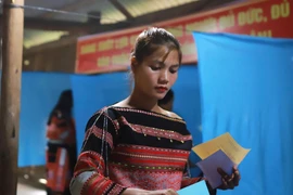 Hoàn thành bầu cử sớm tại thôn biệt lập giữa rừng tại tỉnh Gia Lai