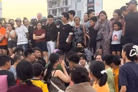 Tắm biển Quy Nhơn, nam sinh lớp 12 bị nước cuốn trôi