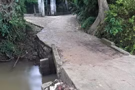 Một người tử vong thương tâm tại Gia Lai do xe máy lao xuống cống không nắp