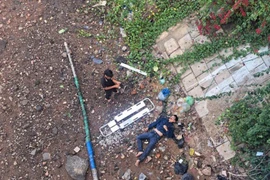 Thanh niên ở Gia Lai đi xe máy bất ngờ rơi xuống sông Hà Thanh 1 