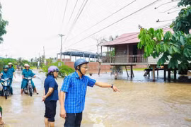 Chính quyền các xã Tây Gia Lai kịp thời ứng phó ngập sâu do mưa lũ