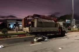 Người đi xe máy tử vong vì tông xe bồn tưới cây ở Gia Lai 