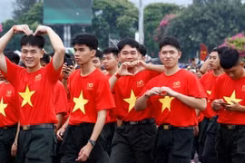 5.000 cán bộ, chiến sĩ, nhân dân Gia Lai tham gia “Cùng Việt Nam tiến bước”