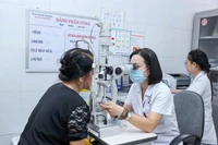 Ô nhiễm không khí đe dọa sức khỏe mắt, cần chủ động phòng tránh