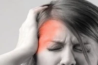 Phẫu thuật giải ép thần kinh cho bệnh nhân đau đầu suốt hơn 20 năm