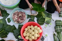 Tết nghỉ ngơi, giảm 'áp lực bếp núc'