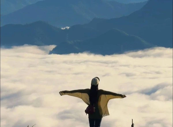 Đèo Violak “tọa độ” săn mây hoang sơ, đẹp không kém Tà Xùa