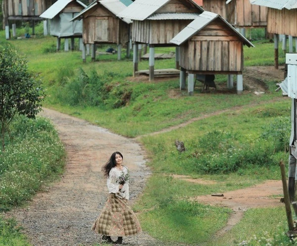 Lạ mắt kho lúa mini ở làng Kon Tu Ma, điểm check-in mới của Măng Đen