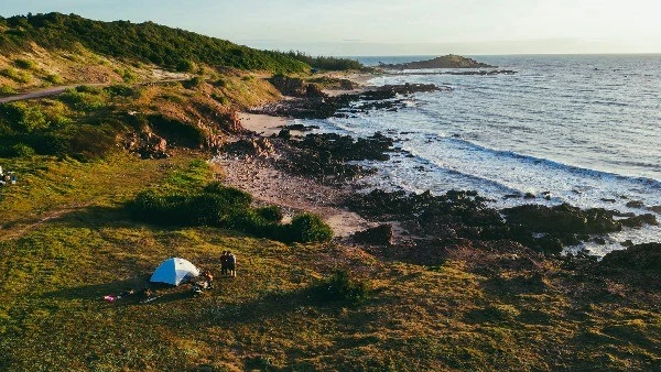 Đến Mũi Yến cắm trại, "săn" mặt trời mọc