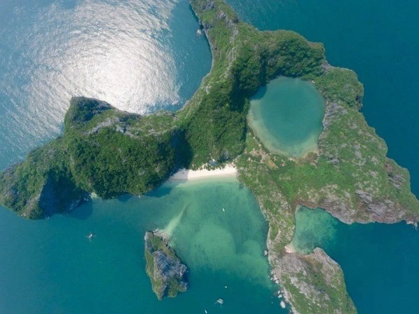 Đảo Mắt Rồng có gì hấp dẫn mà hút đông đảo du khách?