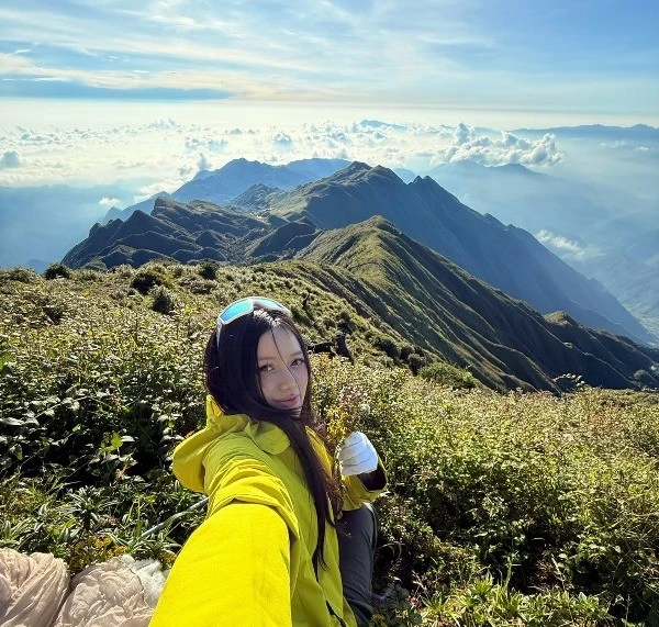 Hoa chi pâu nở rộ trên Tà Chì Nhù trải nghiệm trekking săn ảnh sao