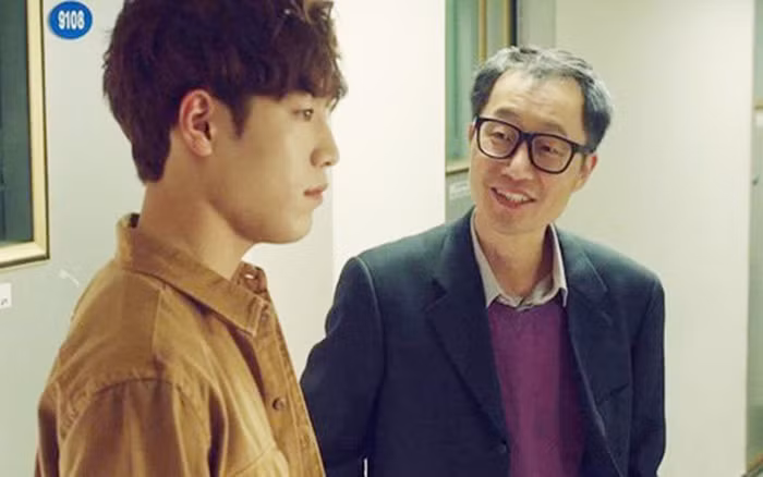 Bất ngờ phát hiện quá khứ bất hảo của bố vợ tương lai ảnh 1