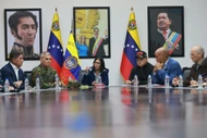 Tổng thống lâm thời Venezuela tổ chức cuộc họp nội các đầu tiên