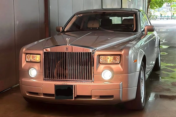 Rolls-Royce Phantom "đắp chiếu" 18 năm rao bán hơn 5 tỷ tại Hà Nội