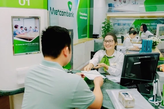 Ngân hàng, doanh nghiệp rầm rộ lì xì đầu năm 