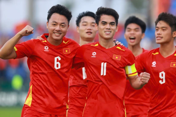 Hạ U23 Kyrgyzstan, U23 Việt Nam vào vòng knock-out sớm