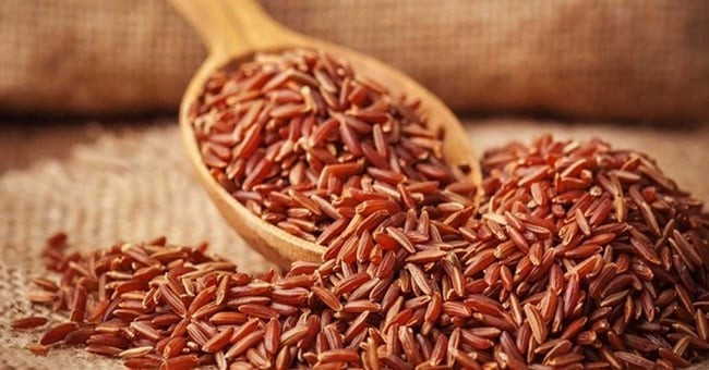 Đây cũng là loại gạo mà Hoàng đế Khang Hy thường ăn, sau đó Hoàng đế Càn Long nhận thấy nó có nhiều lợi ích nên duy trì việc ăn gạo đỏ trong thời gian dài.
