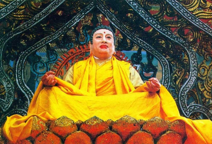 Dưới ánh mắt của Phật nhãn, mọi thứ đều không tồn tại, kể cả "không" cũng không tồn tại. Bởi vì "không" chính là Phật, Phật chính là "không".