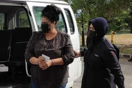 Bị hiệu trưởng bỏ quên trong ô tô, bé trai 5 tuổi chết tức tưởi