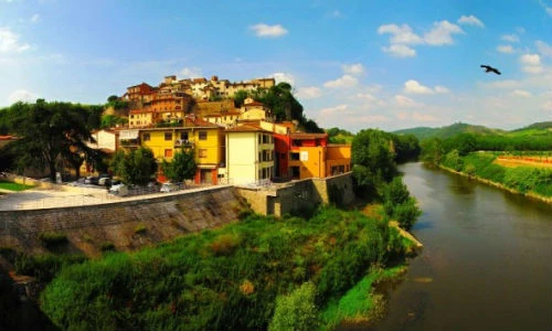 Mẹo hóa giải phong thủy nhà gần sông để tránh vận xui