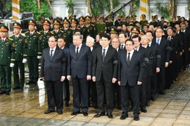 Lãnh đạo Đảng, Nhà nước viếng nguyên Chủ tịch nước Trần Đức Lương