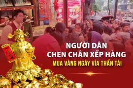 Người dân chen chân xếp hàng mua vàng ngày vía Thần Tài 