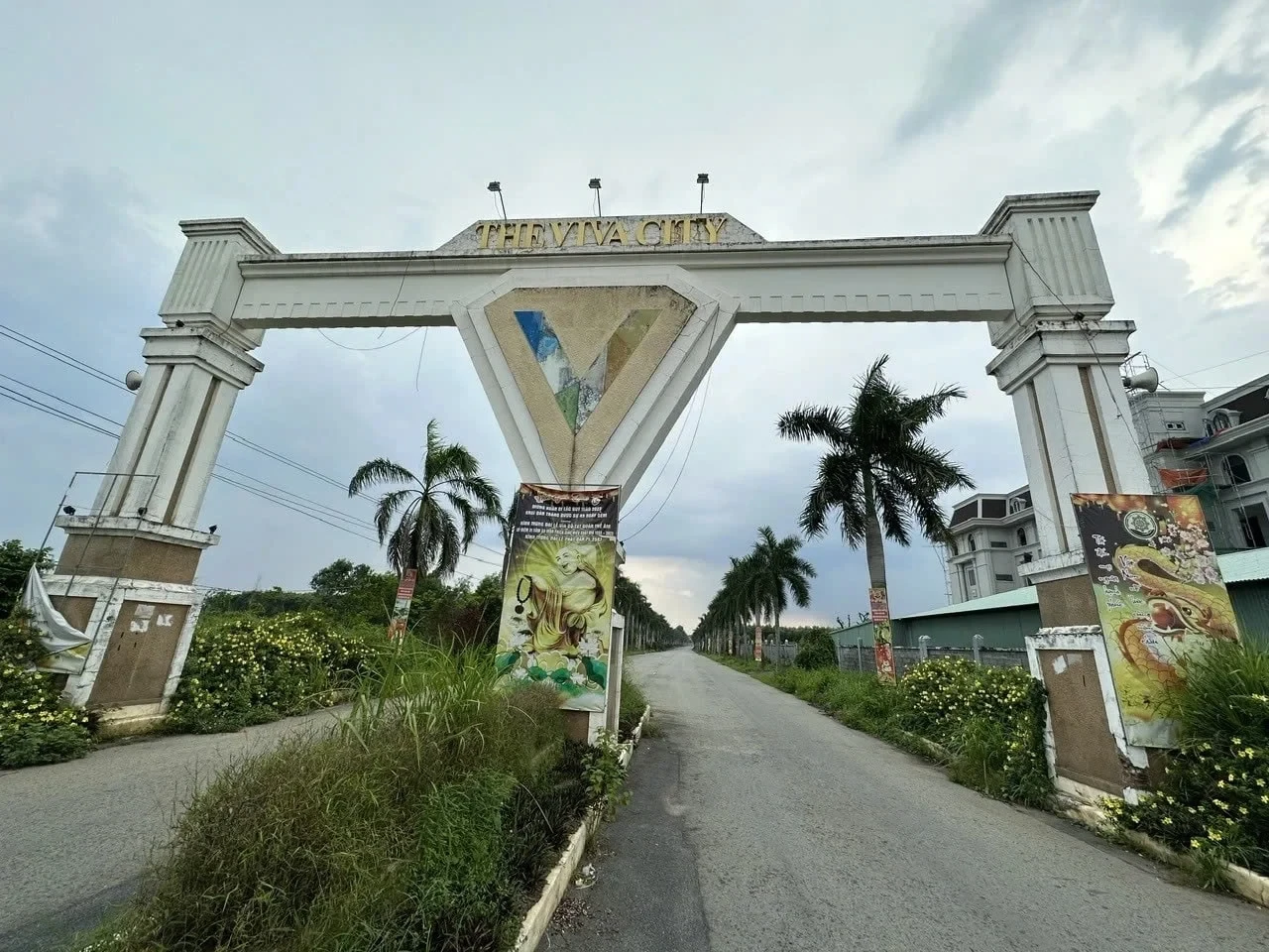 [VIDEO] Sacombank sắp thu giữ 507 sổ đỏ dự án Viva City của LDG tại Đồng Nai