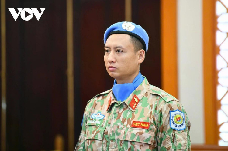 Thiếu tá Trần Viết Cường phát biểu tại buổi trao quyết định Thiếu tá Trần Viết Cường phát biểu tại buổi trao quyết định