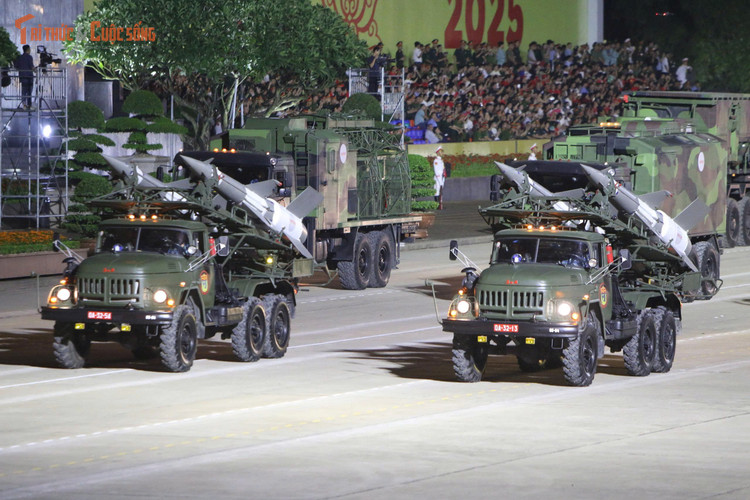 ขีปนาวุธป้องกันภัยทางอากาศ S-125VT ได้รับการปรับปรุงโดยเวียดนาม kto-tl_z6931949849853-ef6a38544a935f2506a111b88cf2c585.jpg